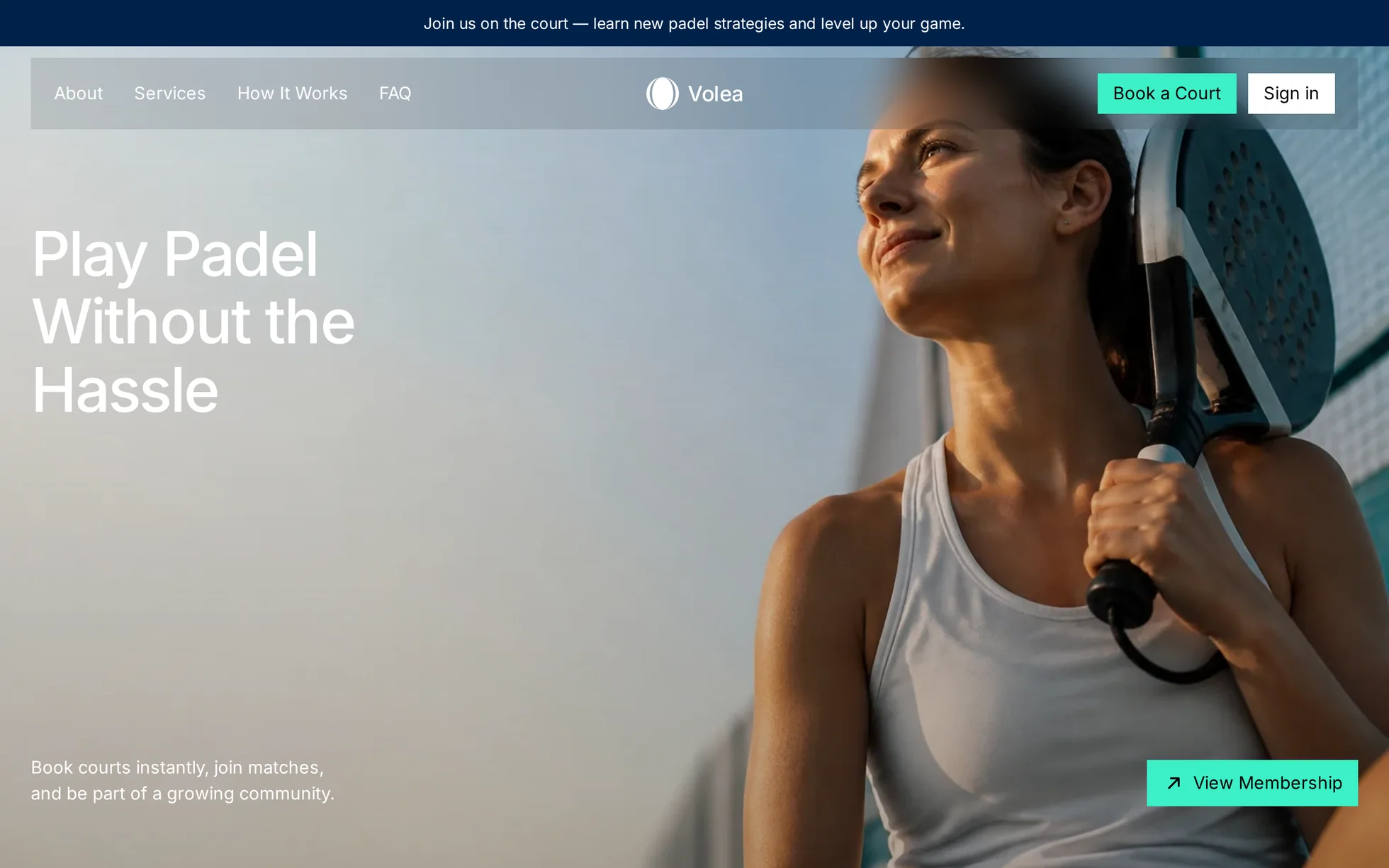 Aperçu du template Volea : section d’accueil sur la photo d’une joueuse de padel au soleil couchant, le titre « Play Padel Without the Hassle » et un bouton d’adhésion.